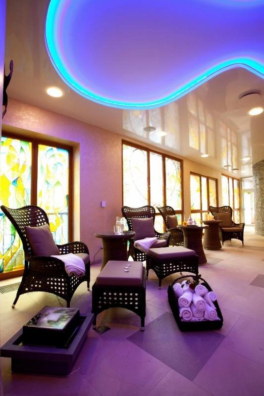 Hotel Ambiente Wellness & Spa Karlovy Vary Exterior foto