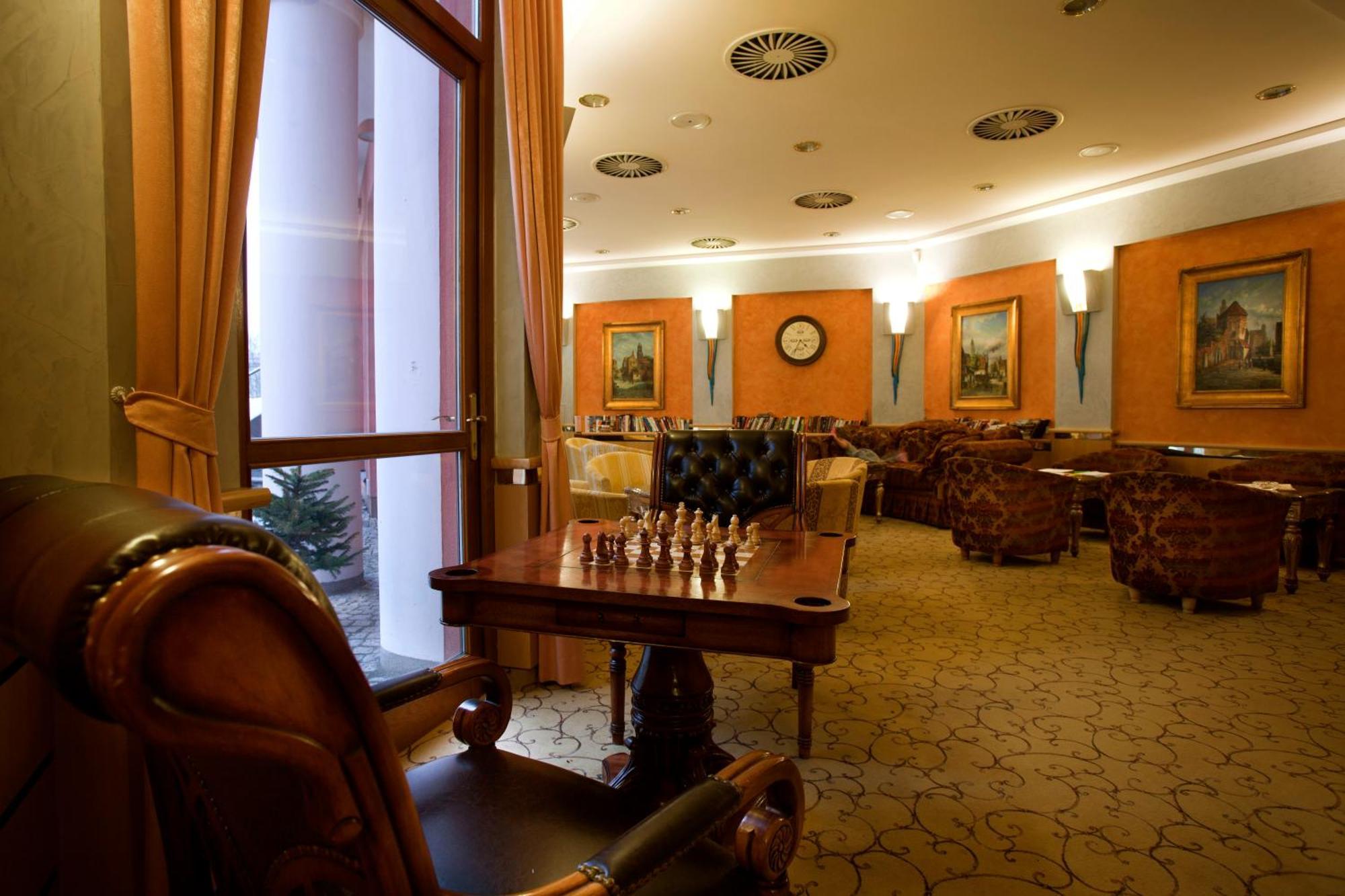 Hotel Ambiente Wellness & Spa Karlovy Vary Exterior foto