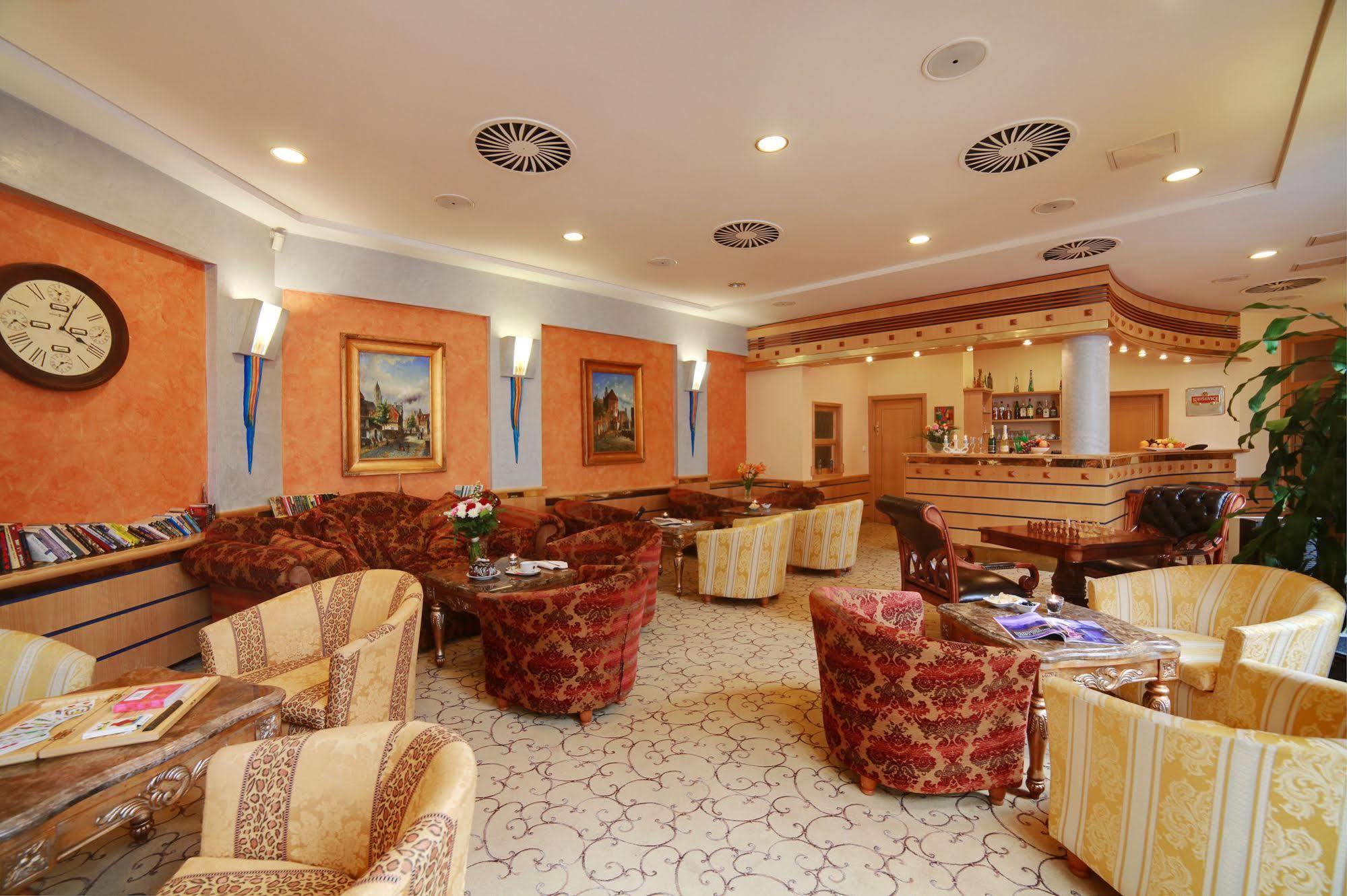 Hotel Ambiente Wellness & Spa Karlovy Vary Exterior foto